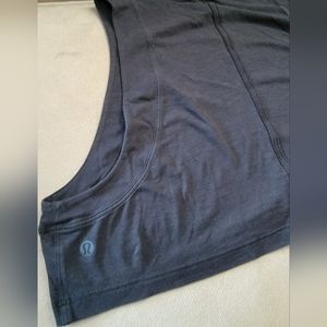 Lululemon crop top
